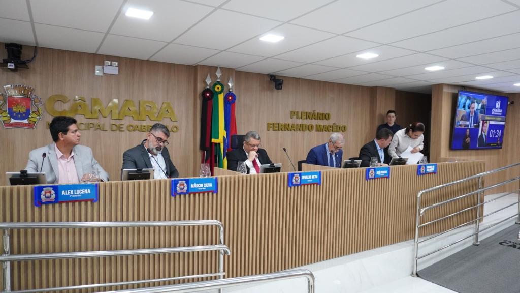 Câmara de Cabedelo aprova 25 requerimentos, entre eles a autorização do porte de spray de pimenta para mulheres e uma sessão para discutir a situação dos ônibus em Cabedelo