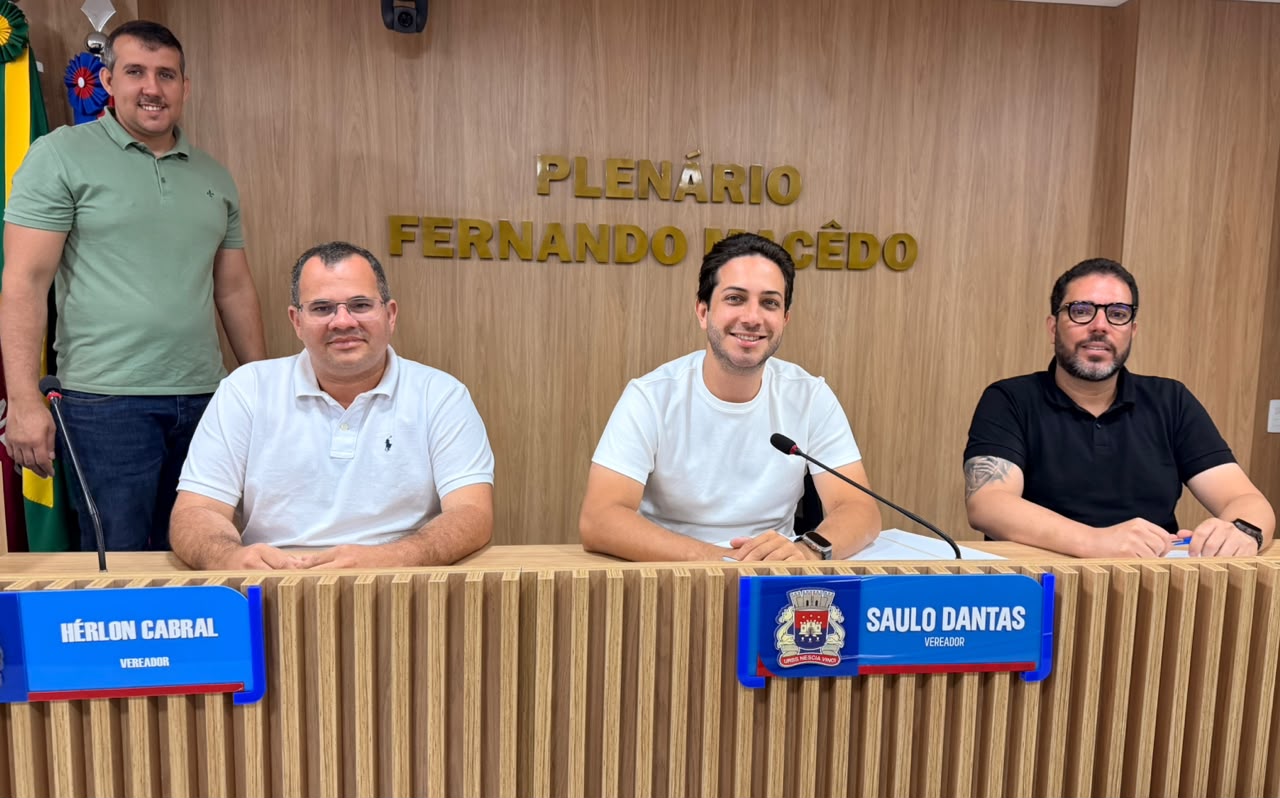 CCJR da Câmara de Cabedelo analisa matérias durante reunião